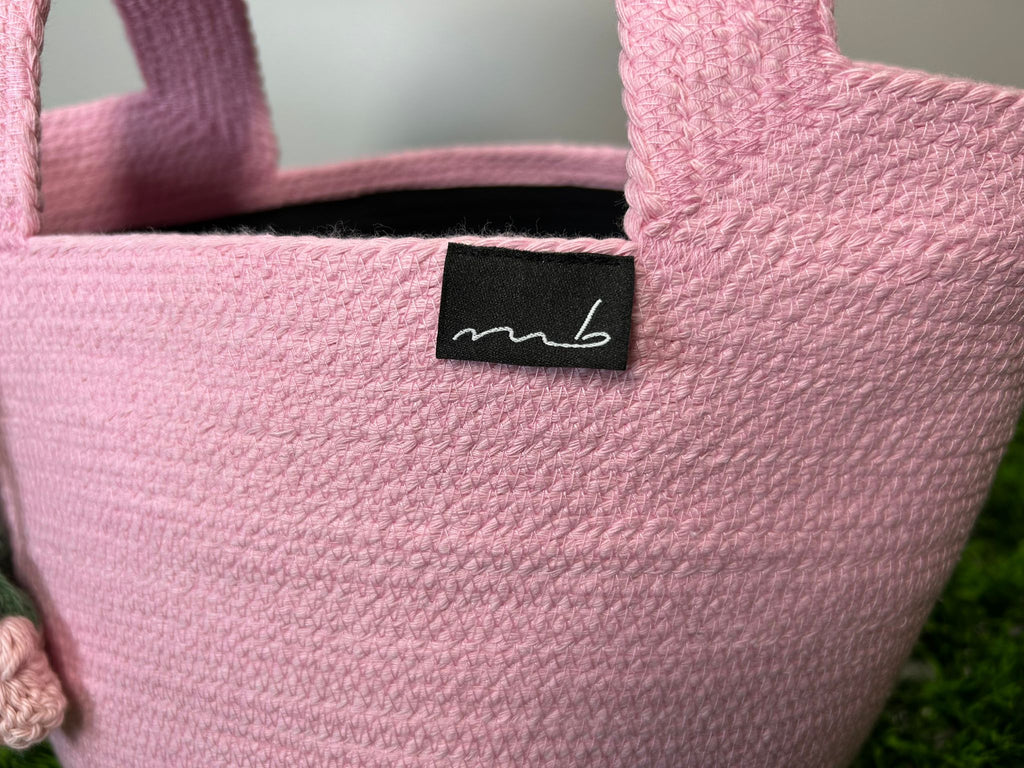 Entdecken Sie hochwertige, handgefertigte Taschen aus Schweizer Manufaktur.