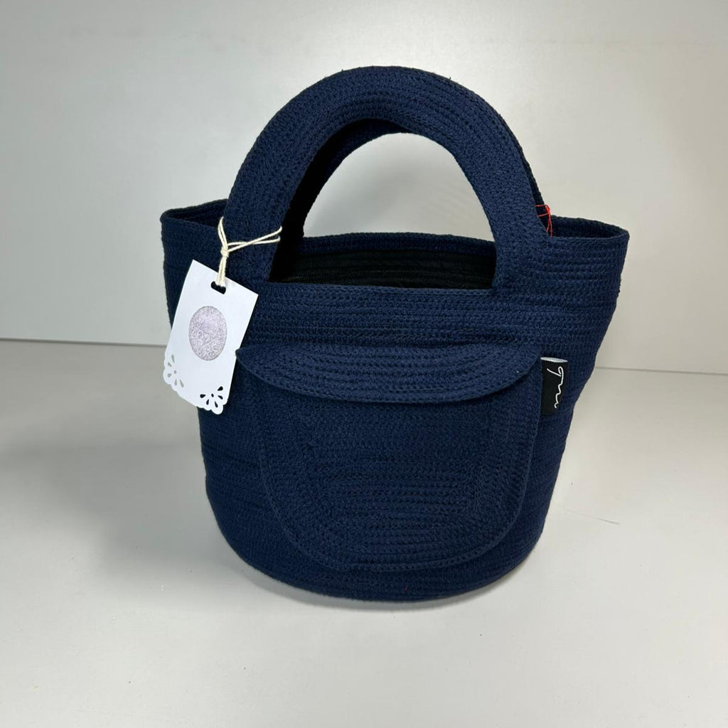 Nachhaltig handgefertigte Tasche aus der Schweiz