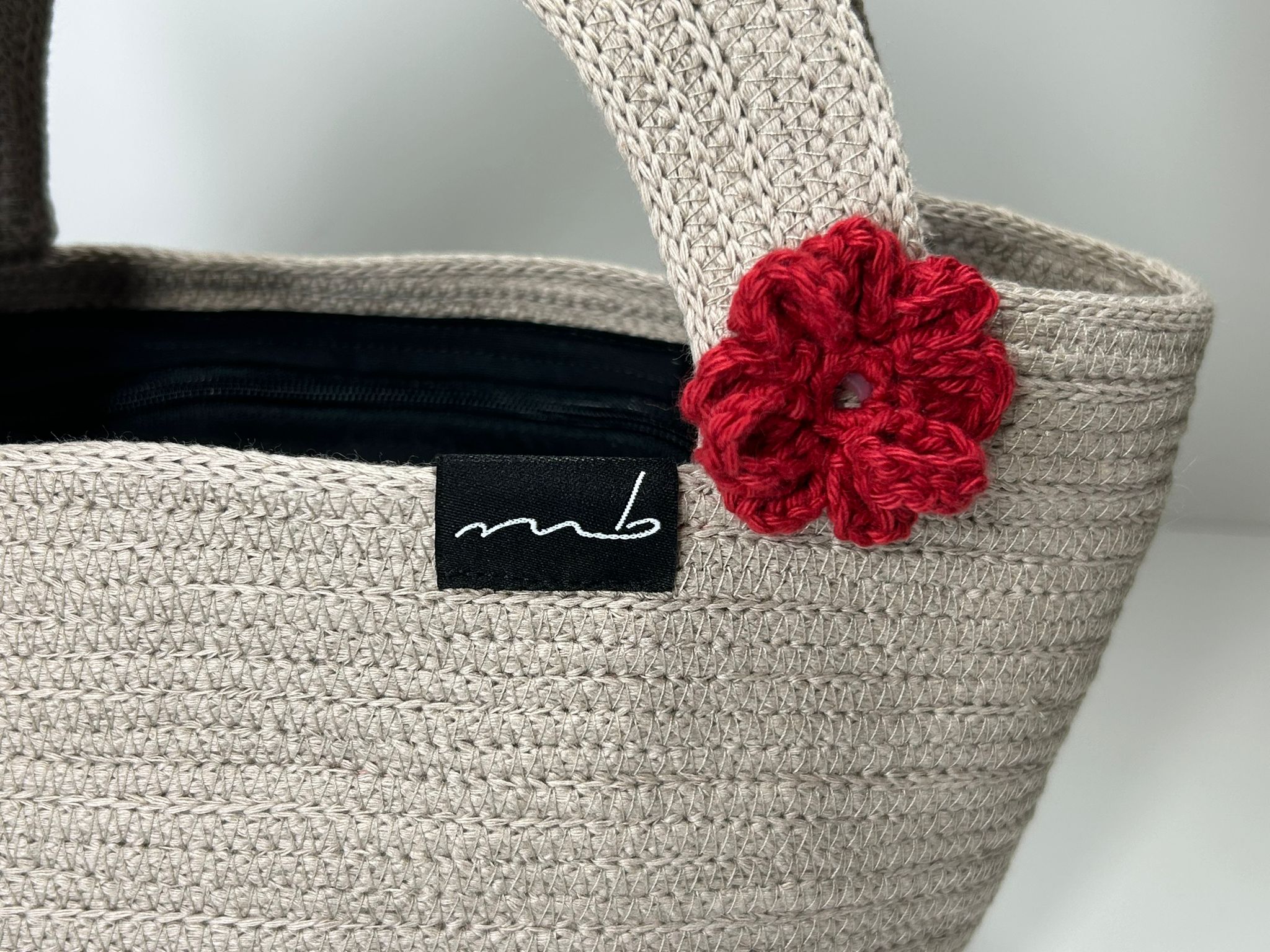Kordeltaschen-Unikat aus Schweizer Handarbeit