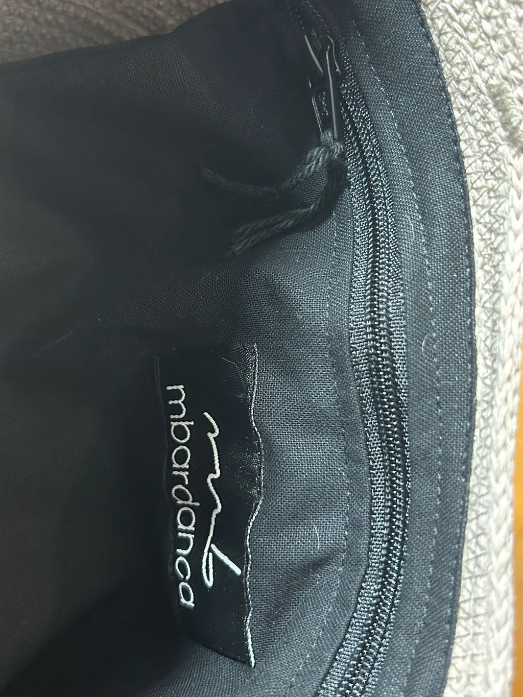 mbardanca – Handgefertigte Unikat-Blumenhandtasche aus Kordeln
