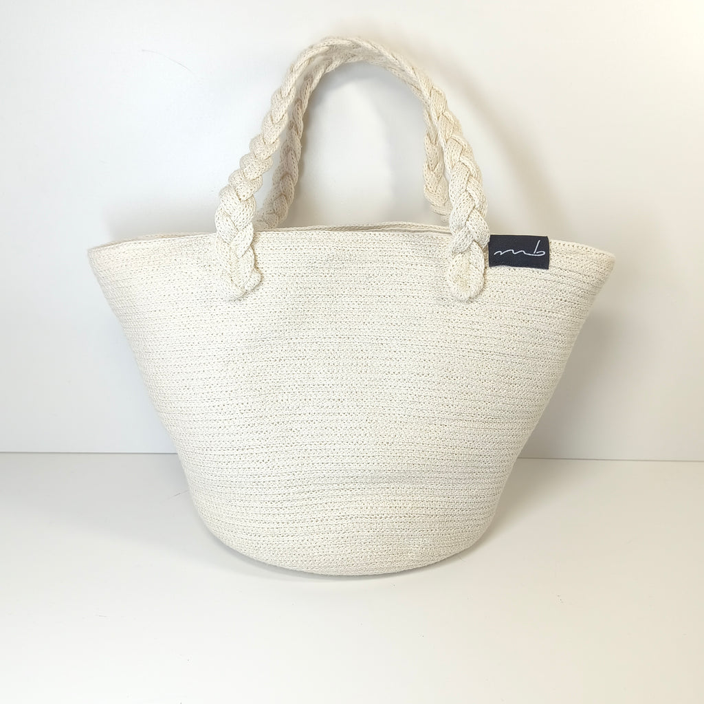 Handgefertigte Handtasche aus Kordeln - Unikat in weiss mit Zöpfen