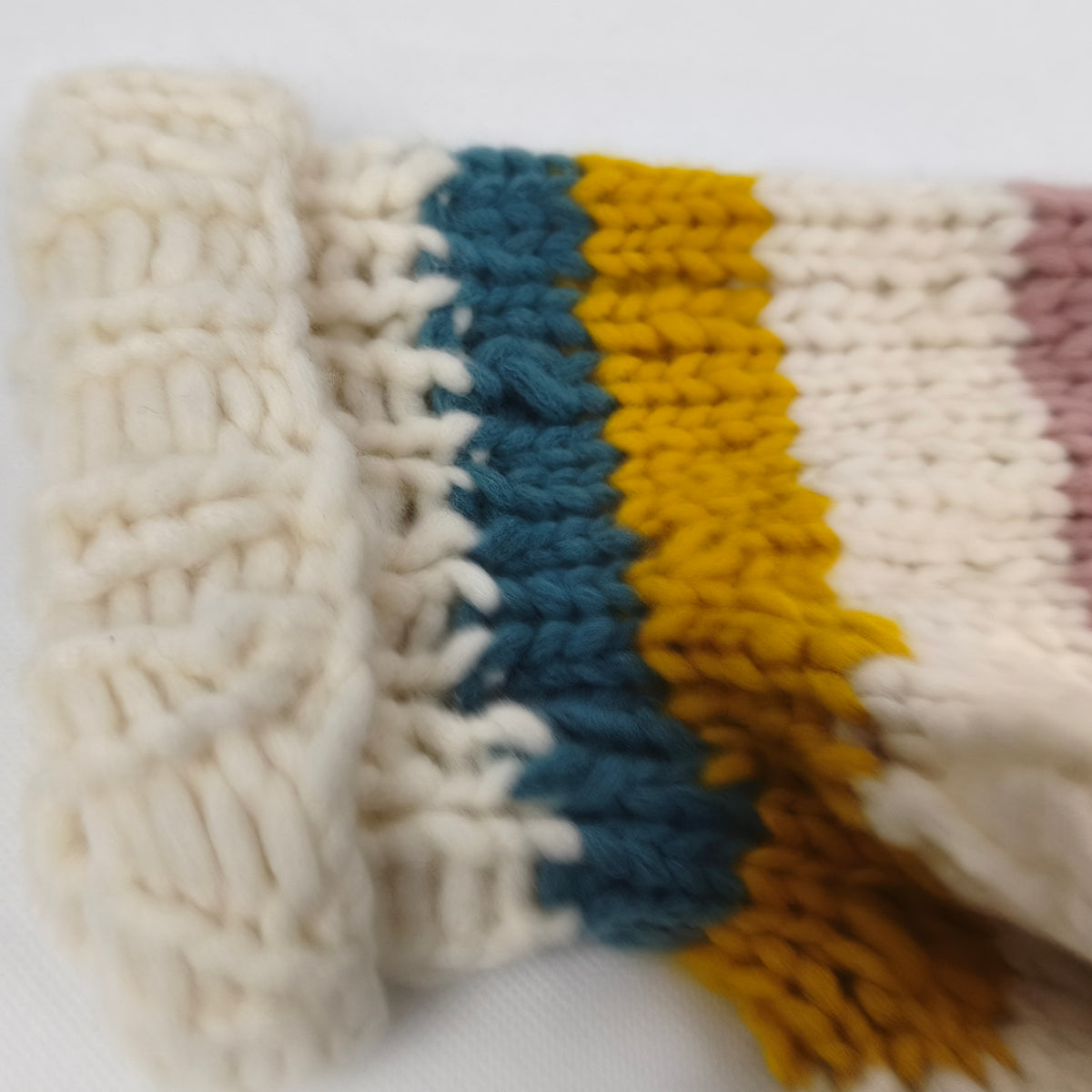 Hundepullover - Handgefertigt aus Merinowolle - blau/weiss/gelb/rosa - Mittel