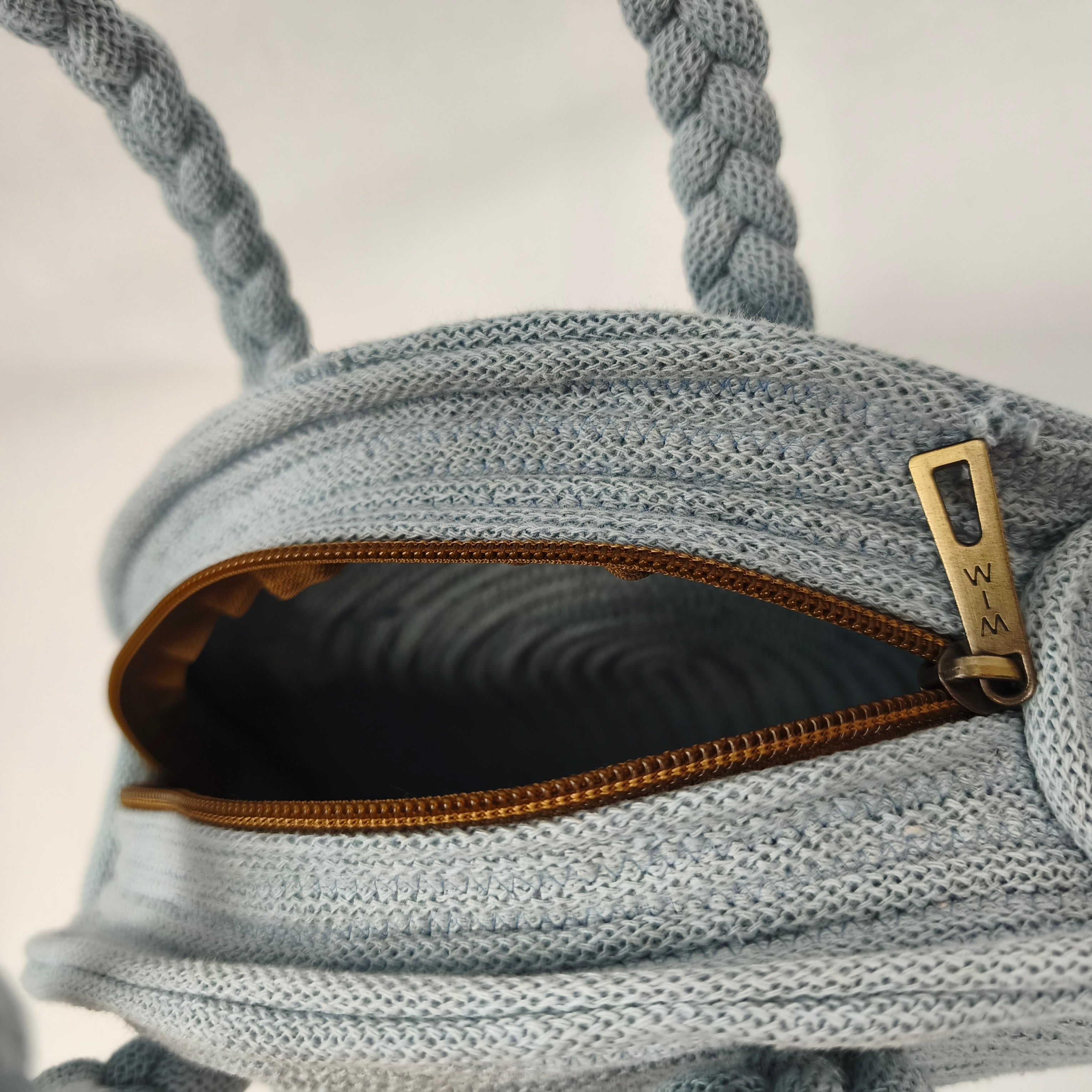 Handbag - Handgefertigt aus Kordeln - Unikat in Babyblau