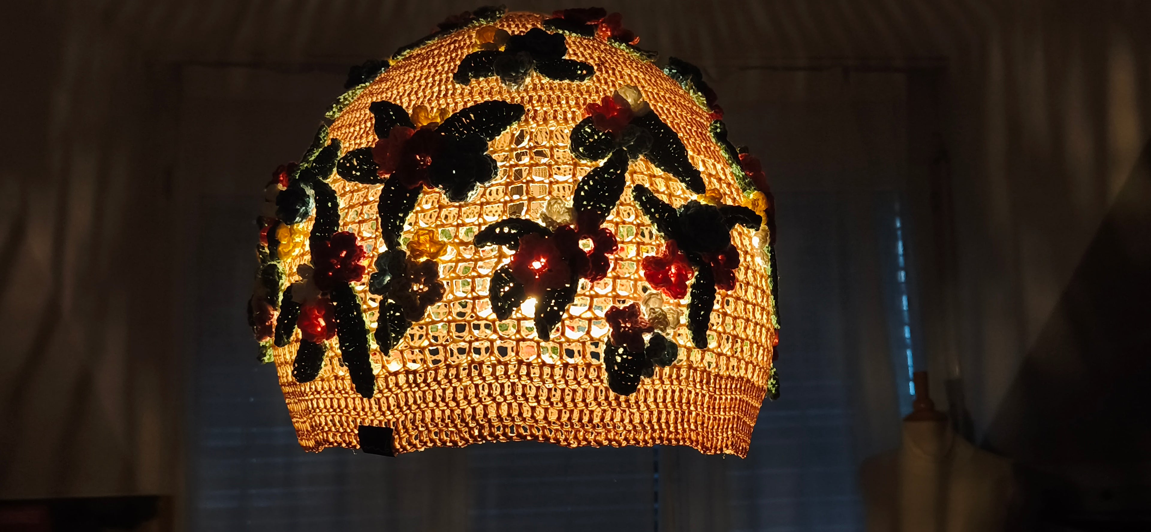 Unikat-Lampe Handgestrickt
