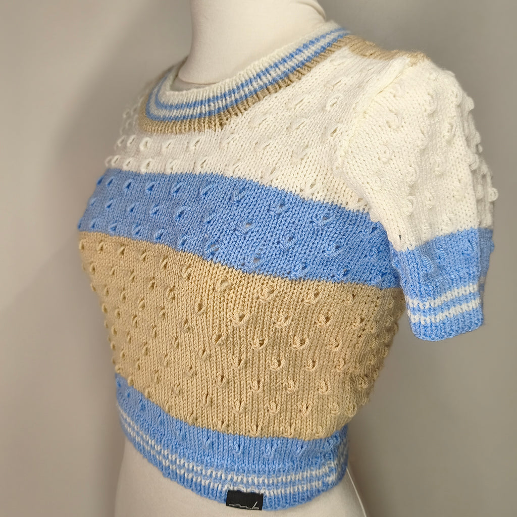 Handgestricktes Oberteil - babyblau/weiss/beige