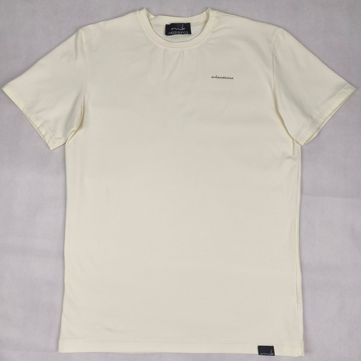 T-Shirt Classic - Handgefertigt aus Baumwolle