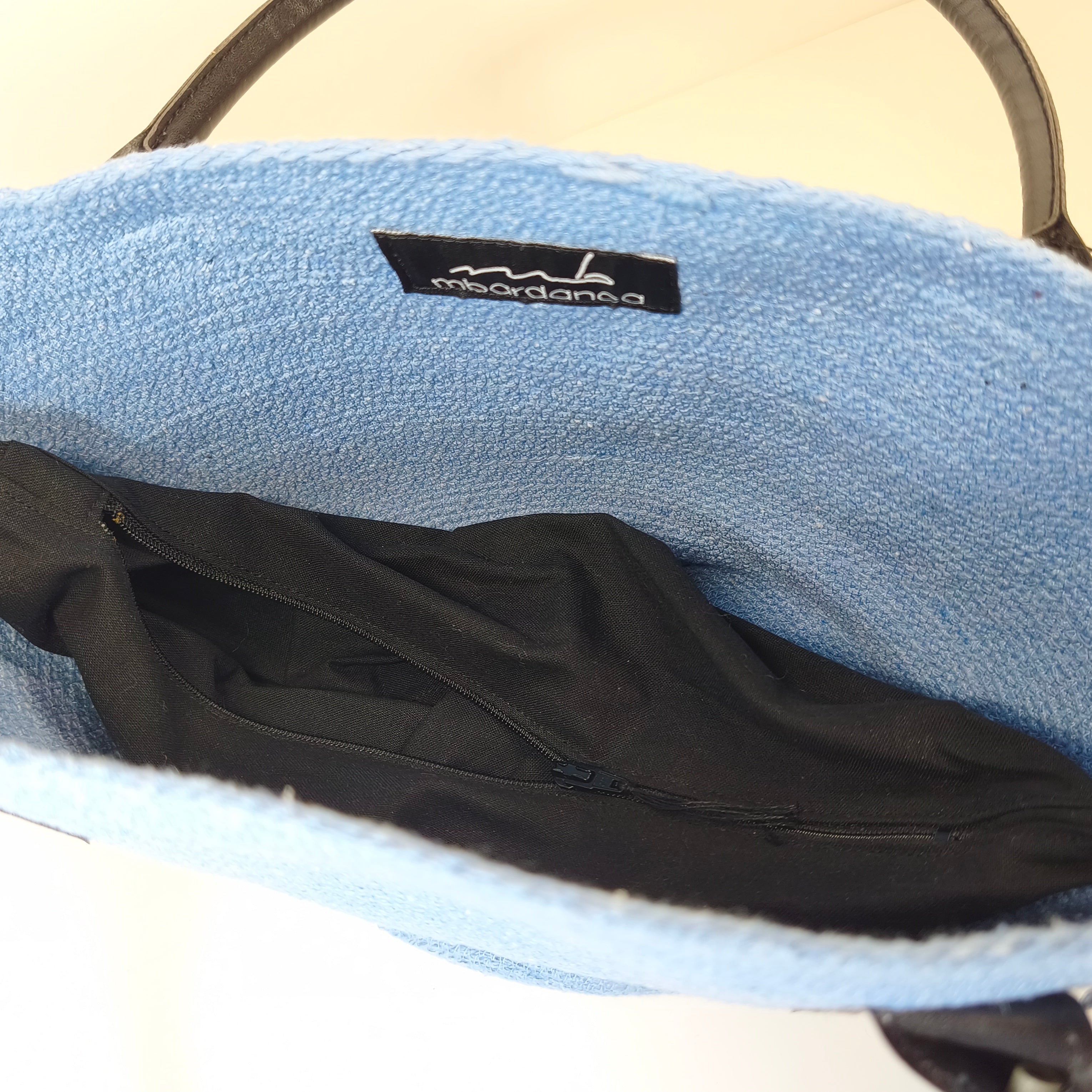 Handgefertigte Handtasche aus Kordeln - Unikat in Hellblau