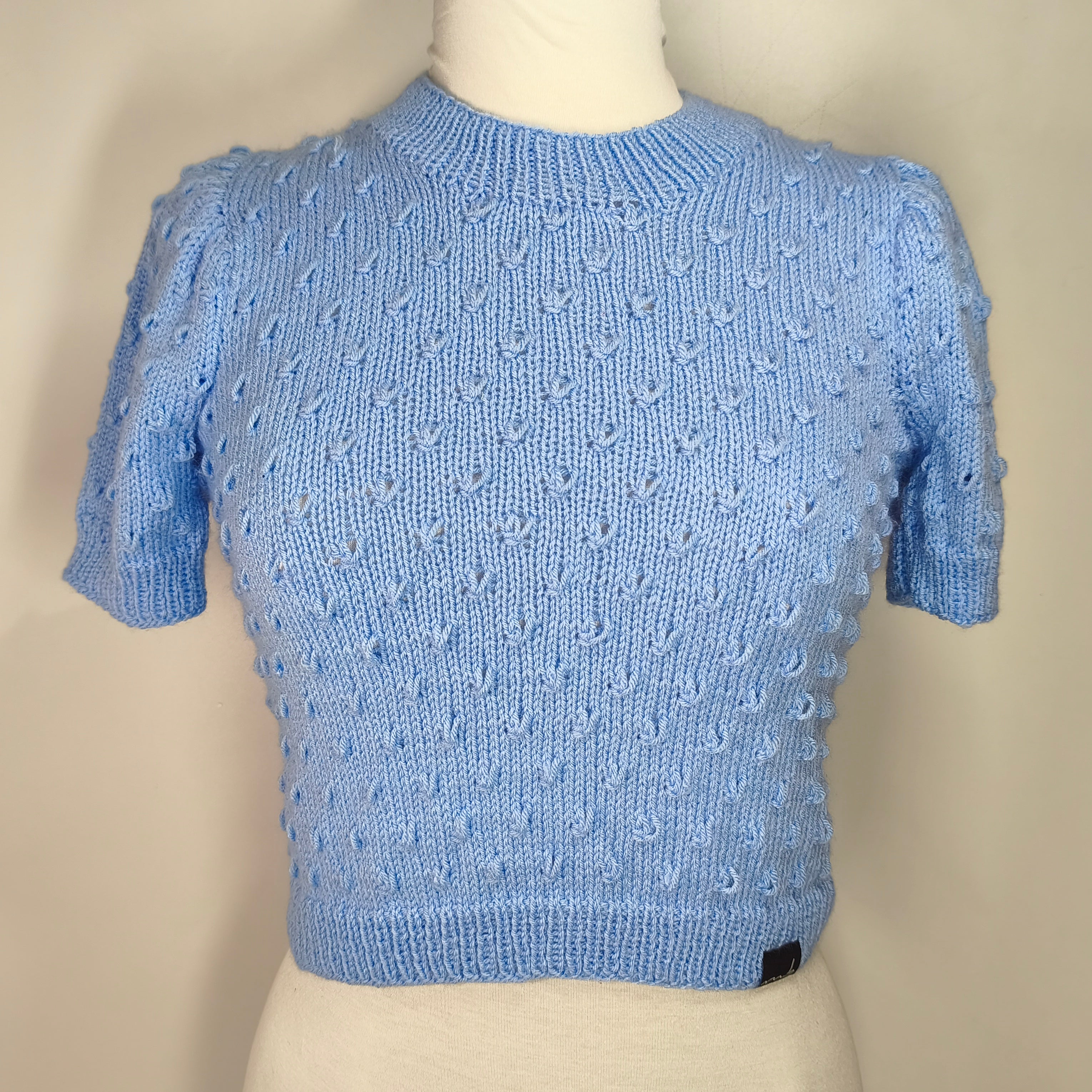 Handgestricktes Oberteil - babyblau