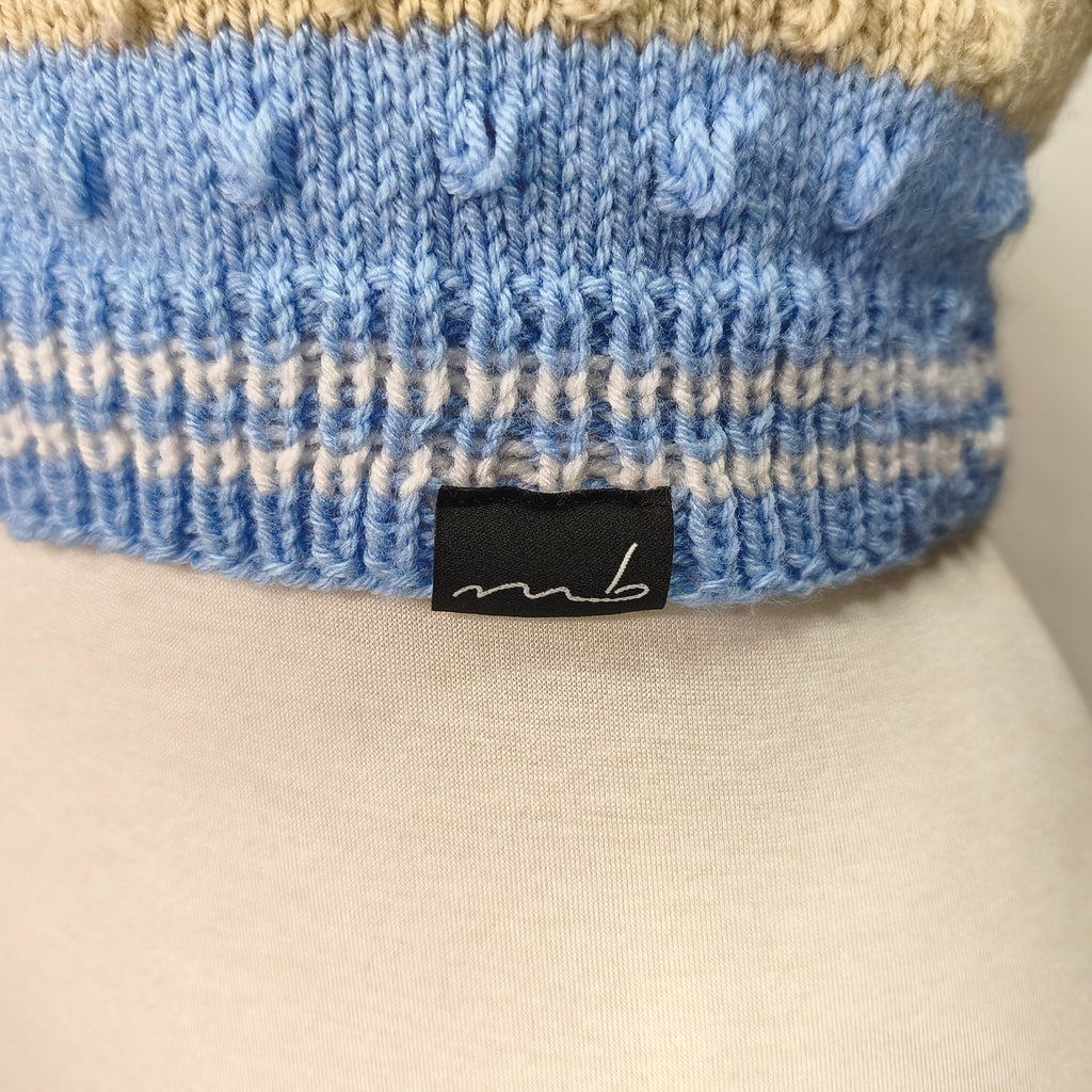 Handgestricktes Oberteil - babyblau/weiss/beige