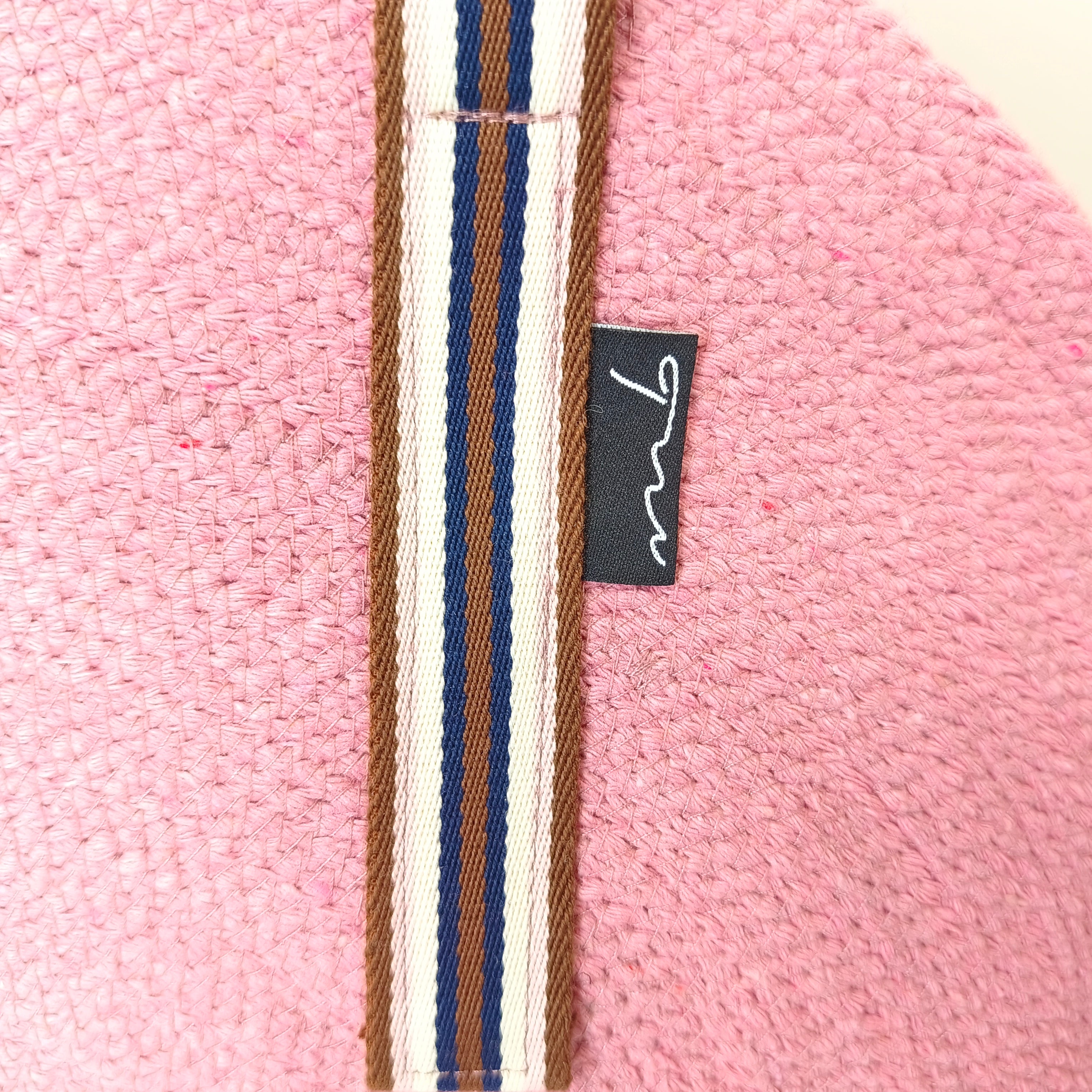 Handgefertigte Handtasche aus Kordeln - Unikat in Pink mit Bronze Akzente