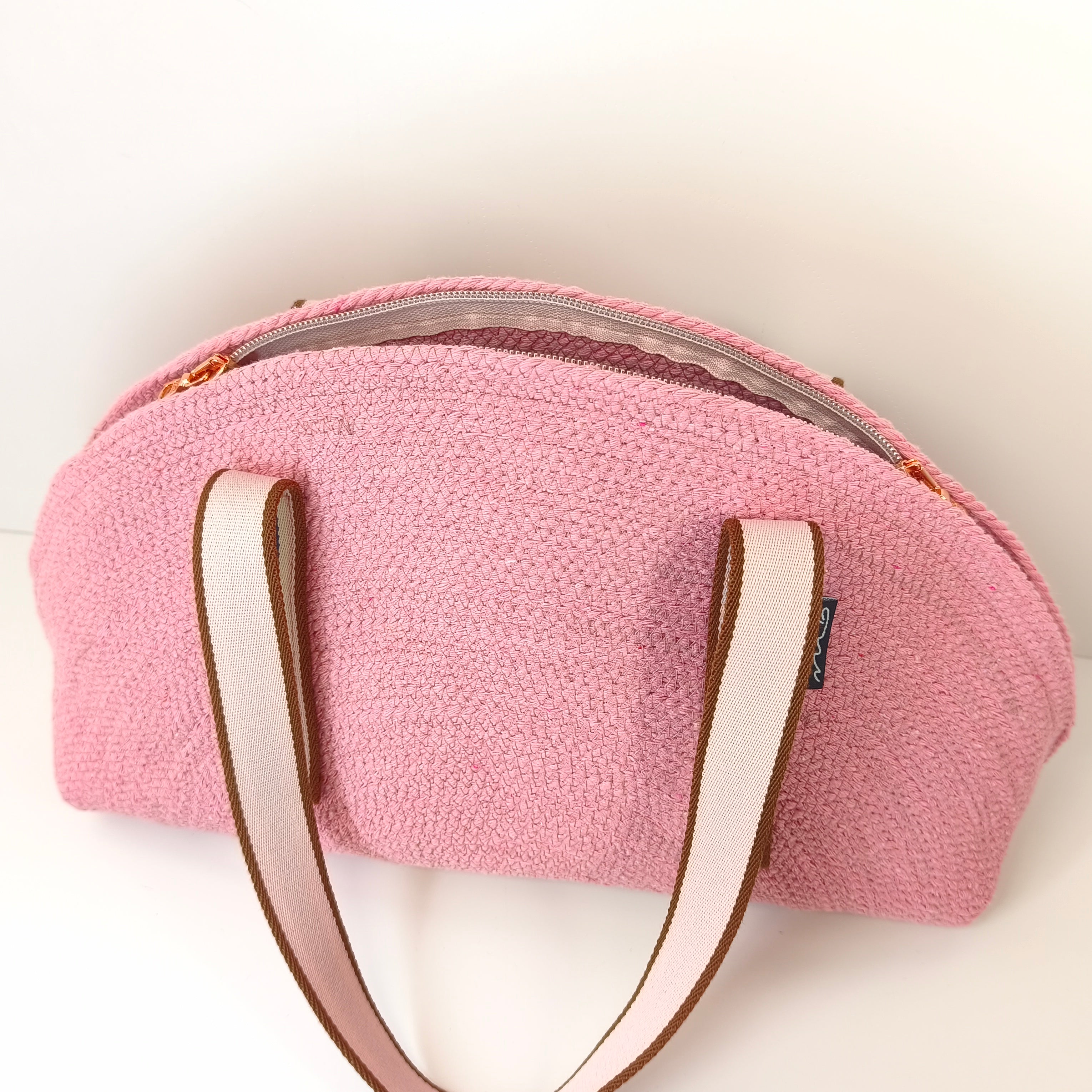 Handgefertigte Handtasche aus Kordeln - Unikat in Pink mit Bronze Akzente